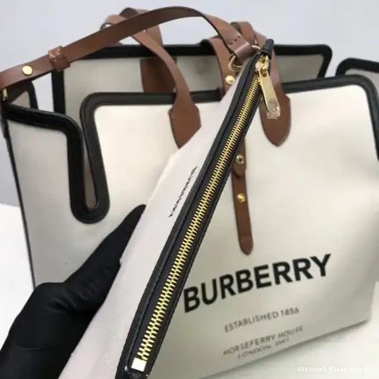 Official First Bag Ru Medium Bag The Canvas Soft BURBERRY Belt Cotton 0607